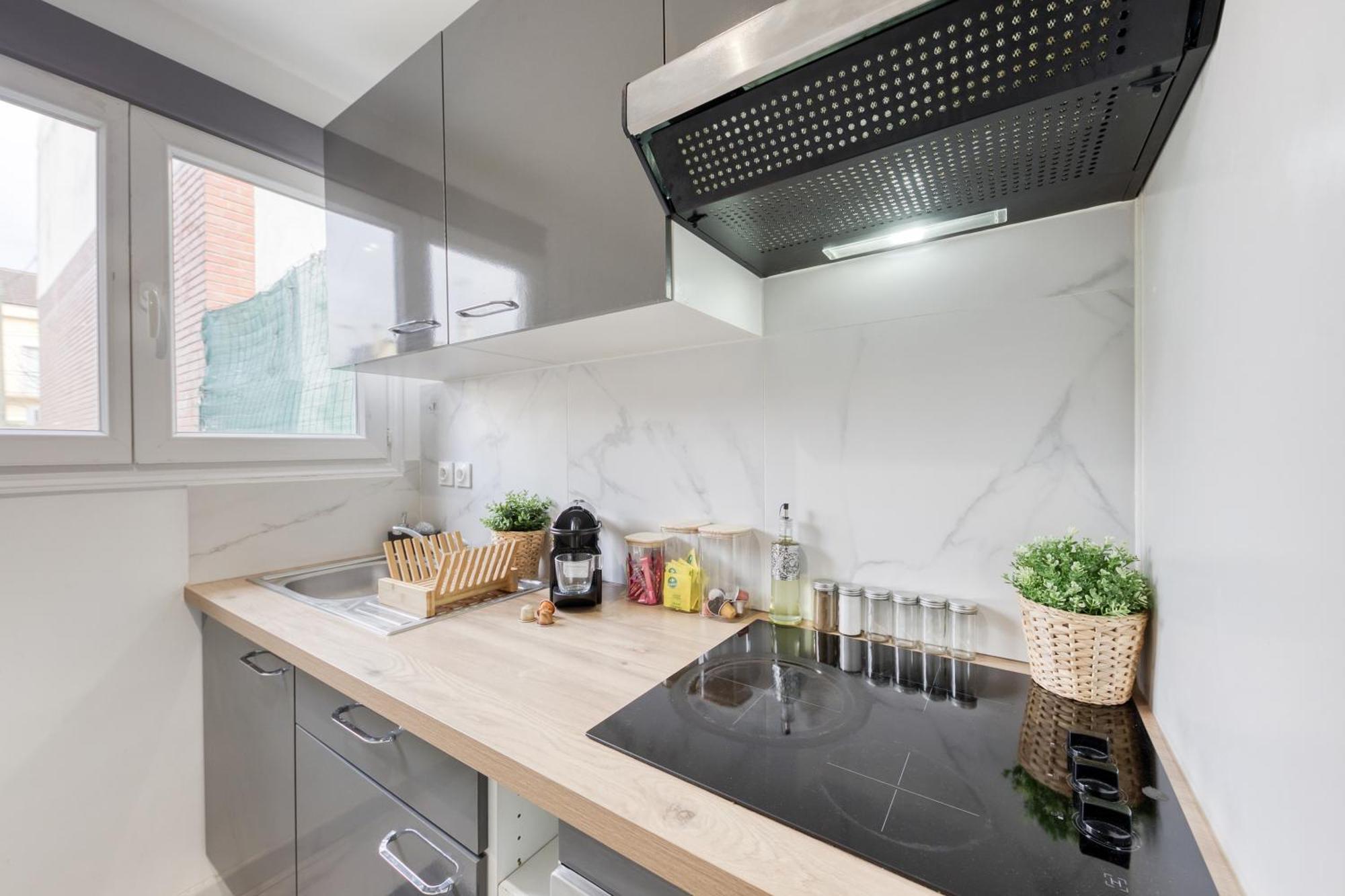 Appartement - 4 Personnes - Parking Prive - Metro 7 - Rer B La Courneuve Kültér fotó